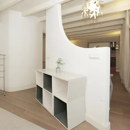 Modern Style - Historic Soul - 2 Floors Apartman *
